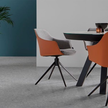 SILLA KEDUA CON PIE CENTRAL GIRATORIO BY MOBLIBERICA