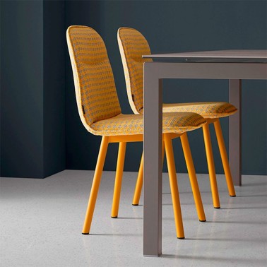 SILLA KÖLN CARCASA TAPIZADA Y PATAS METALICAS BY MOBLIBERICA