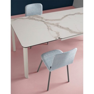 SILLA PEPPER 1 CARCASA TAPIZADA Y PATAS METALICAS BY MOBLIBERICA