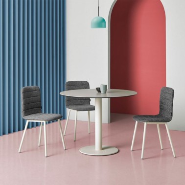 SILLA PEPPER 2 CARCASA TAPIZADA Y PATAS METALICAS BY MOBLIBERICA