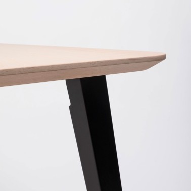 MESA DE COMEDOR CUADRADA BOB MADE IN ONDARRETA