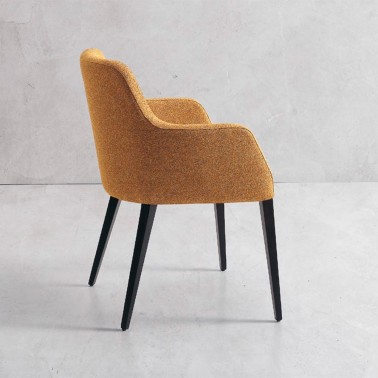 SILLA CON REPOSABRAZOS TITAN TAPIZADO EN TELA AQUACLEAN