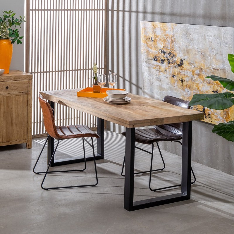 Mesa de comedor industrial en madera de mango y patas metalicas negras