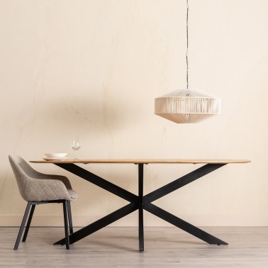 Mesa de comedor industrial en madera de mango y metal