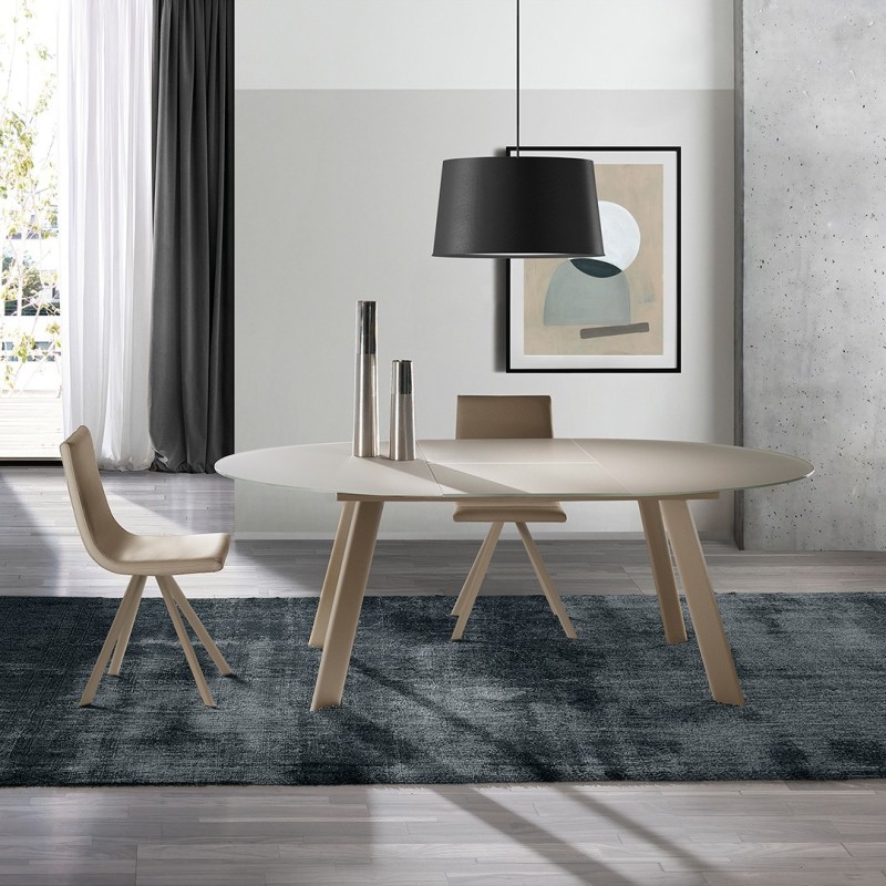 Mesa de comedor ovalada extensible Moonlight de Ramiro Tarazona