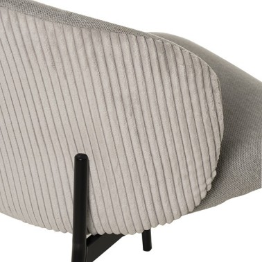 SILLA TAPIZADA CON PATAS METALICAS FAINA