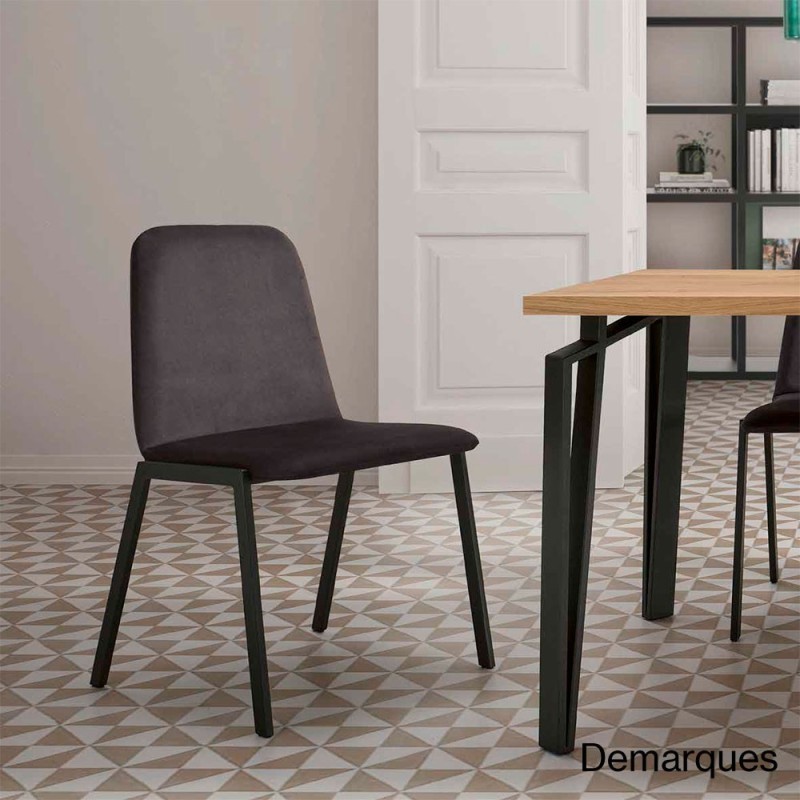 Silla de comedor tapizada con estructura metalica