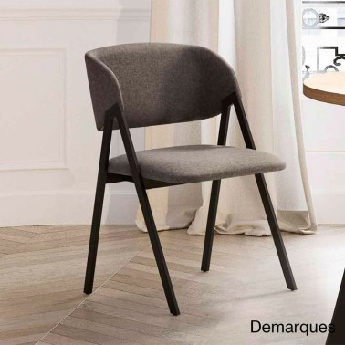 Silla de comedor tapiada con estructura metalica
