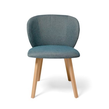 Silla tapizada con pata de macdera de haua Dalia.