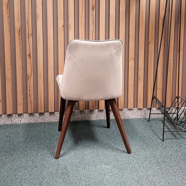 Silla tapizada con patas en madera de haya LOLITA A de NACHER