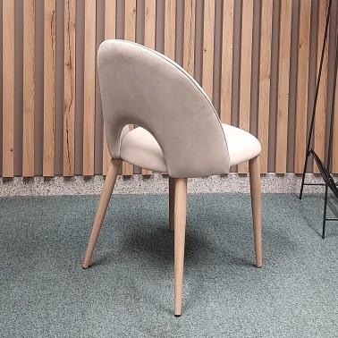 Silla moderna tapizada con patas metalicas RYTA BRIDO