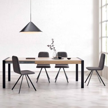 Mesa Tema de Pemi en melamina y metal