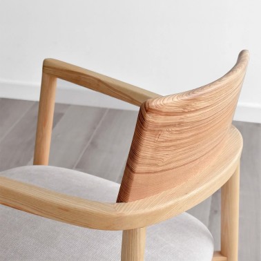 Silla comedor nordica con apoyabrazos LEVIK