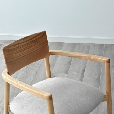 Silla comedor nordica con apoyabrazos LEVIK