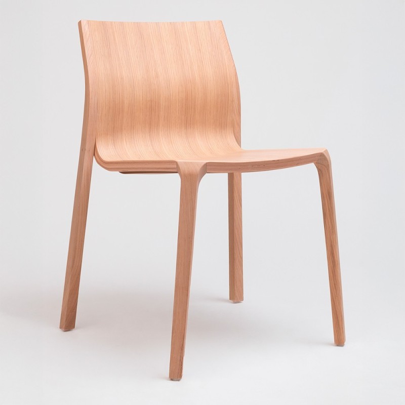 SILLA APILABLE DE MADERA SILU DE ONDARRETA