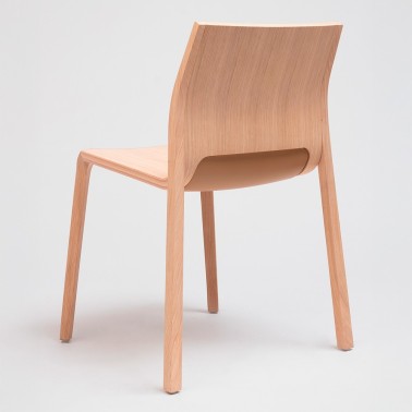 SILLA APILABLE DE MADERA SILU DE ONDARRETA
