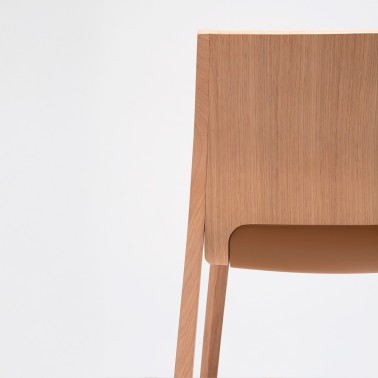 SILLA APILABLE DE MADERA SILU DE ONDARRETA