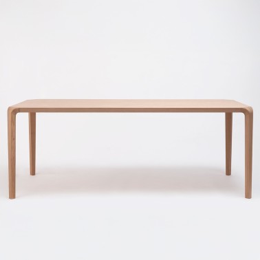 Mesa de comedor de madera Silu de Ondarreta