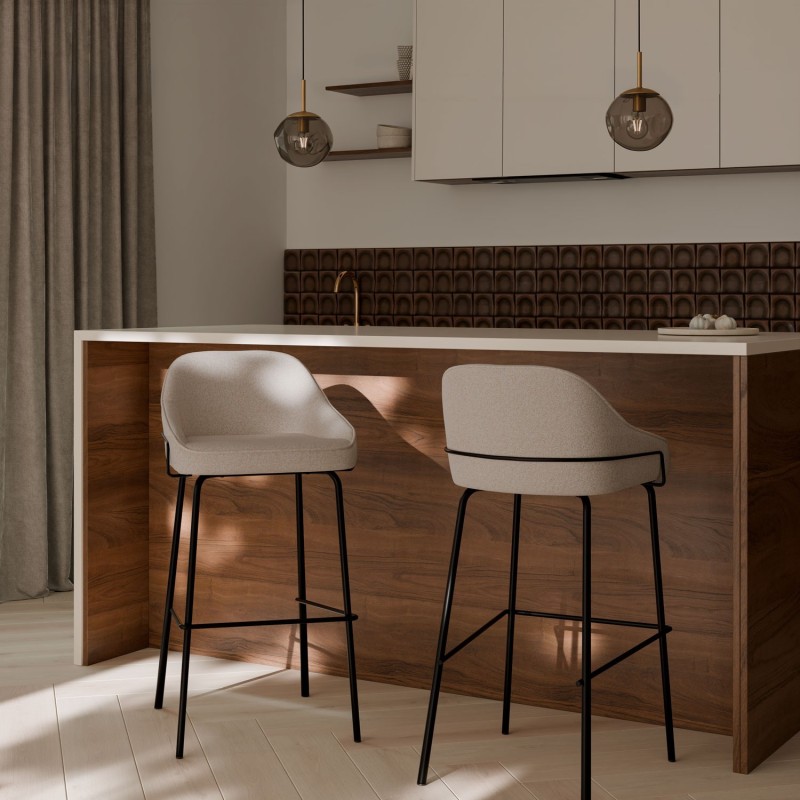 Taburete alto tapizado beige y metal negro LOUIS