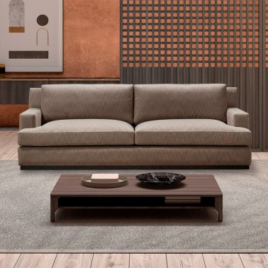Sofa moderno con zocalo de madera Jonah