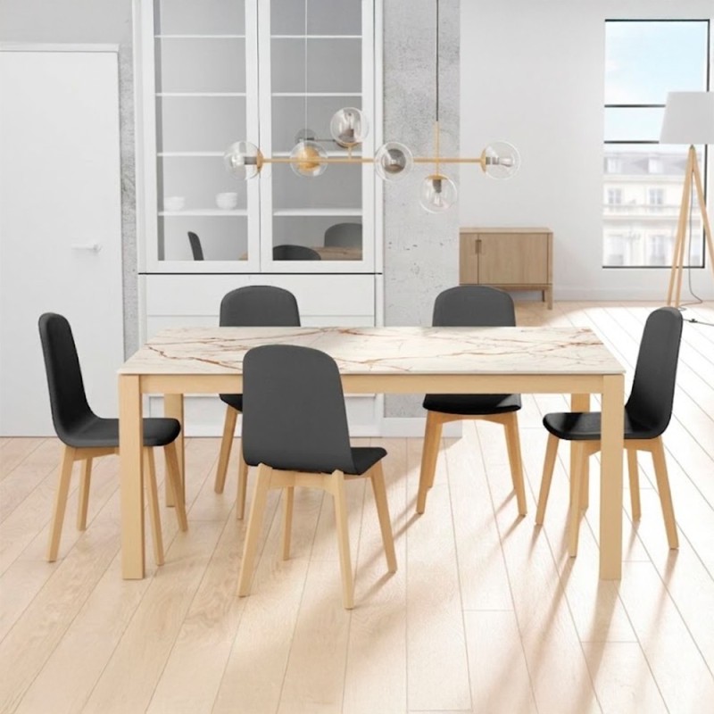 Mesa Kerala de Cancio con encimera Dekton y patas de madera