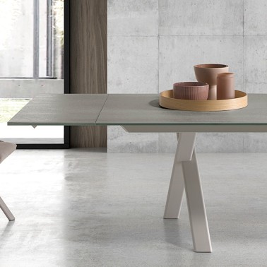 MESA EXTENIBLE PORCELANICO VOGART DE RAMIRO TARAZONA
