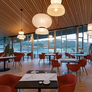 MESAS Y SILLAS PARA NEGOCIOS