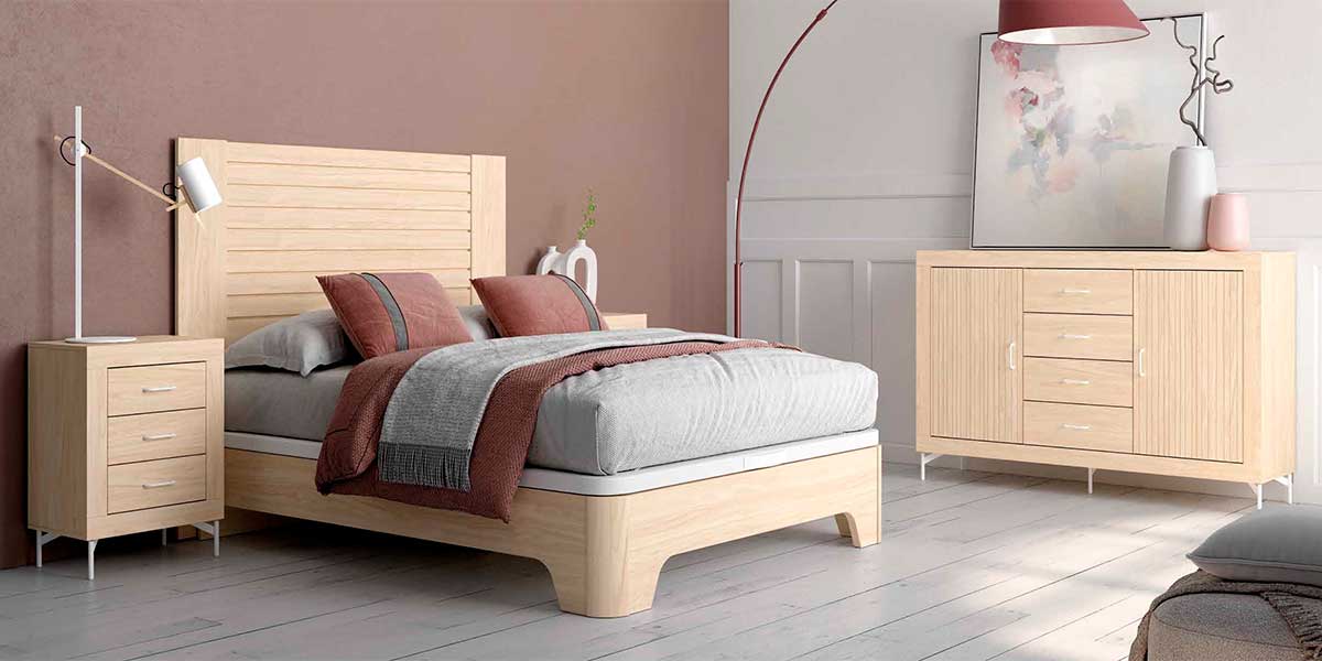 Dormitorio de matrimonio con comoda