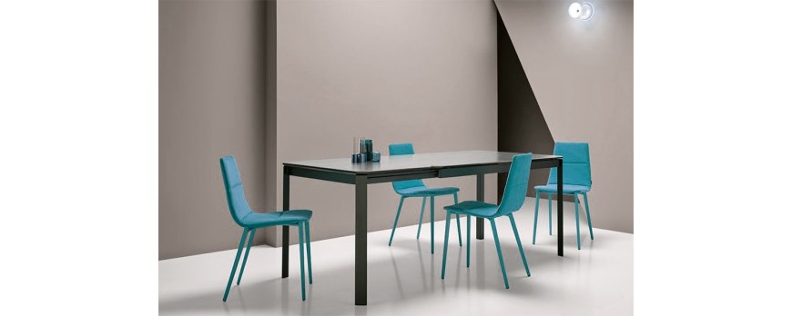 Ventajas de las sillas comedor modernas tapizadas para espacios pequeños