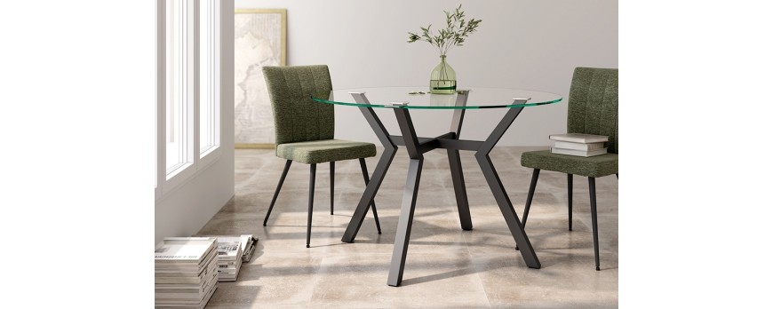 Cómo combinar mesas redondas de cristal con muebles ligeros