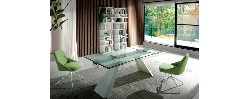 ¿Qué sillas de comedor elegir con una mesa de cristal?