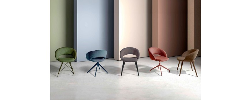 Cómo decorar un comedor con sillas de colores: [Guía Completa]