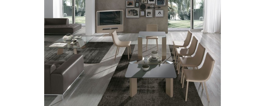 ¿Cuándo usar muebles de cristal en un salón?