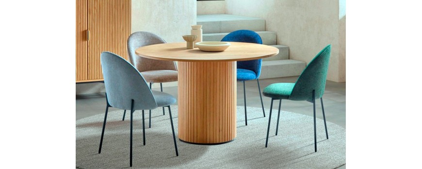 Cómo integrar una mesa redonda en un comedor abierto