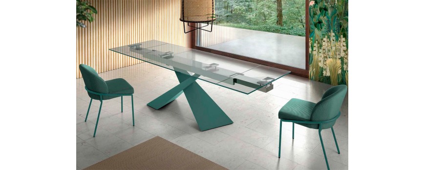 ¿Cuándo usar una mesa de comedor de cristal?