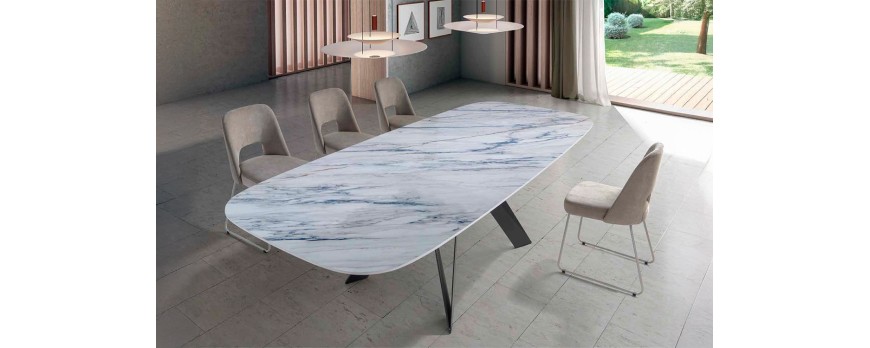 Qué espacio necesitamos alrededor de la mesa para colocar las sillas de comedor